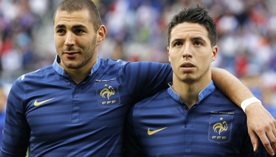 Un coéquipier d’Eto’o dénonce le racisme en équipe de France au sujet du cas Benzema Un coéquipier d’Eto’o dénonce le racisme en équipe de France au sujet du cas Benzema
