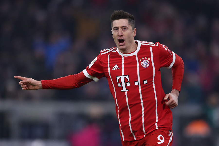 Lewandowski a marqué 33 buts en 30 matchs de la saison Lewandowski a marqué 33 buts en 30 matchs de la saison
