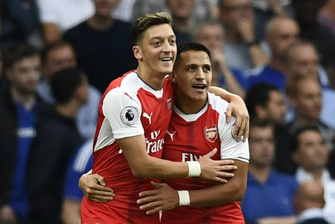 Mercato - Arsenal : Arsenal aurait tranché pour Sanchez et Özil ! Mercato - Arsenal : Arsenal aurait tranché pour Sanchez et Özil !
