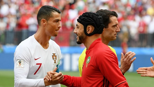 Portugal-Maroc :Nordin Amrabat critique l’attitude de l’arbitre qui aurait demandé le maillot de Ronaldo