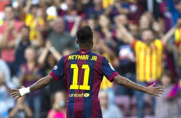 Neymar, un «monstre» de 100 buts avec le Barça