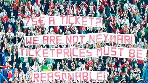 La colère des supporters du bayern  contre le PSG