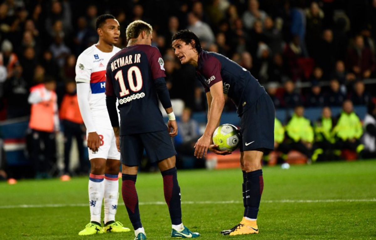 Cavani- Neymar : ça chauffe dans le vestiaire parisien !